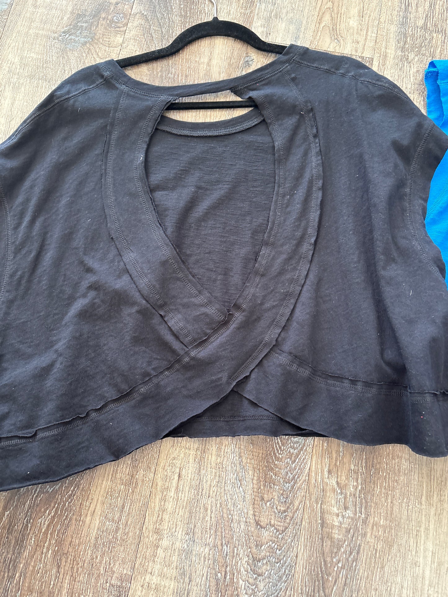 Short sleeve cross back top