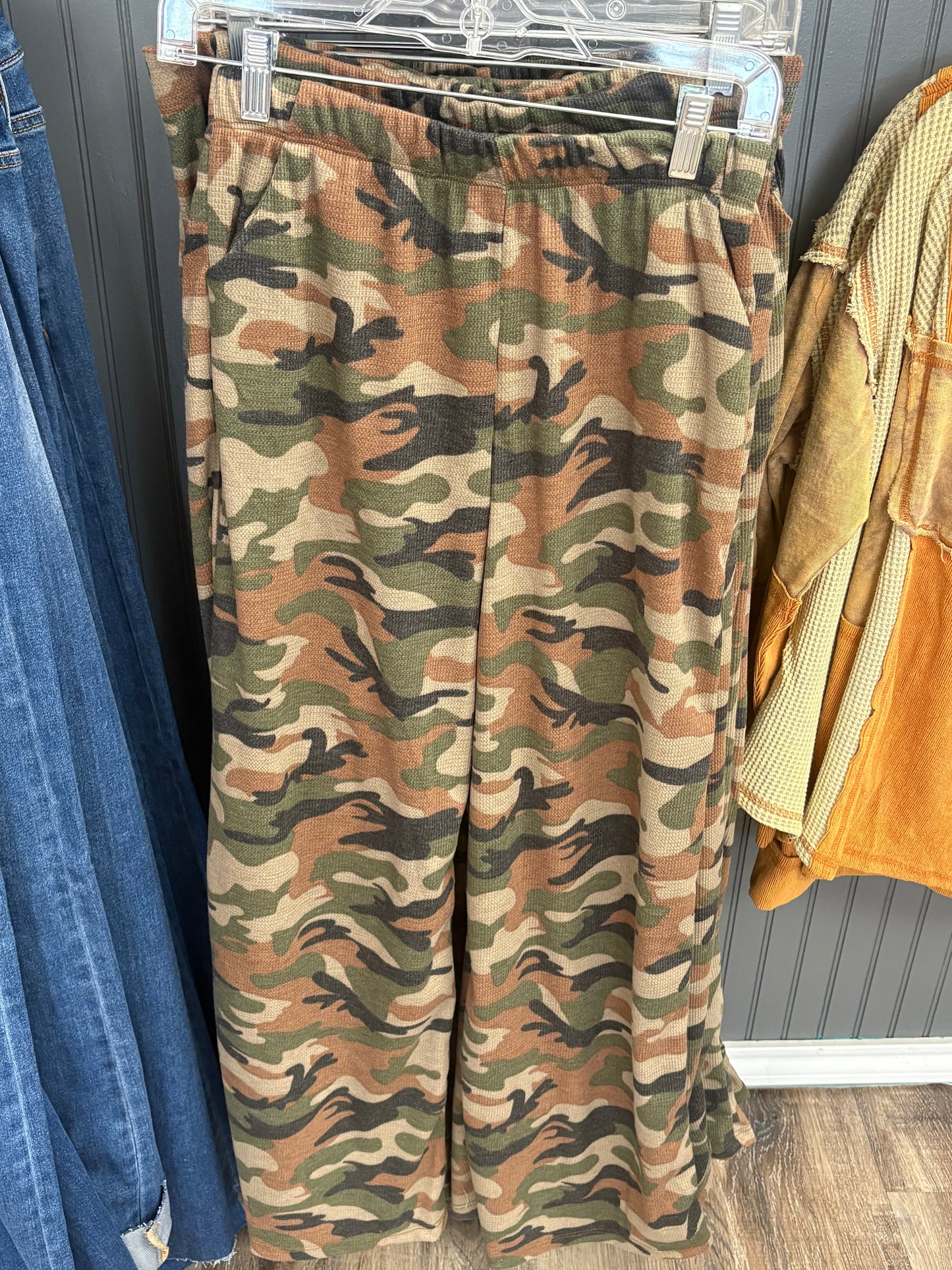 Wide leg camo pants