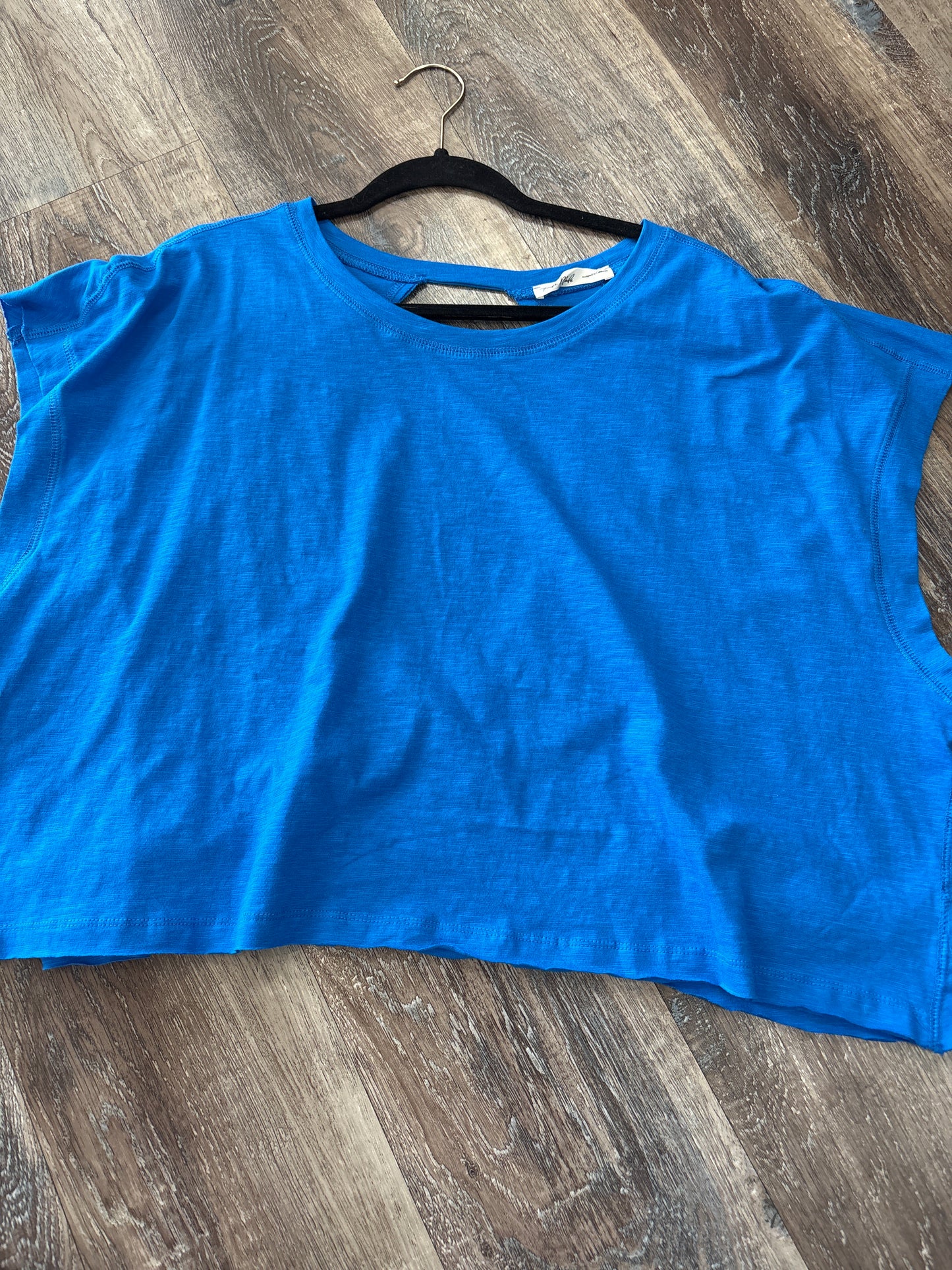 Short sleeve cross back top