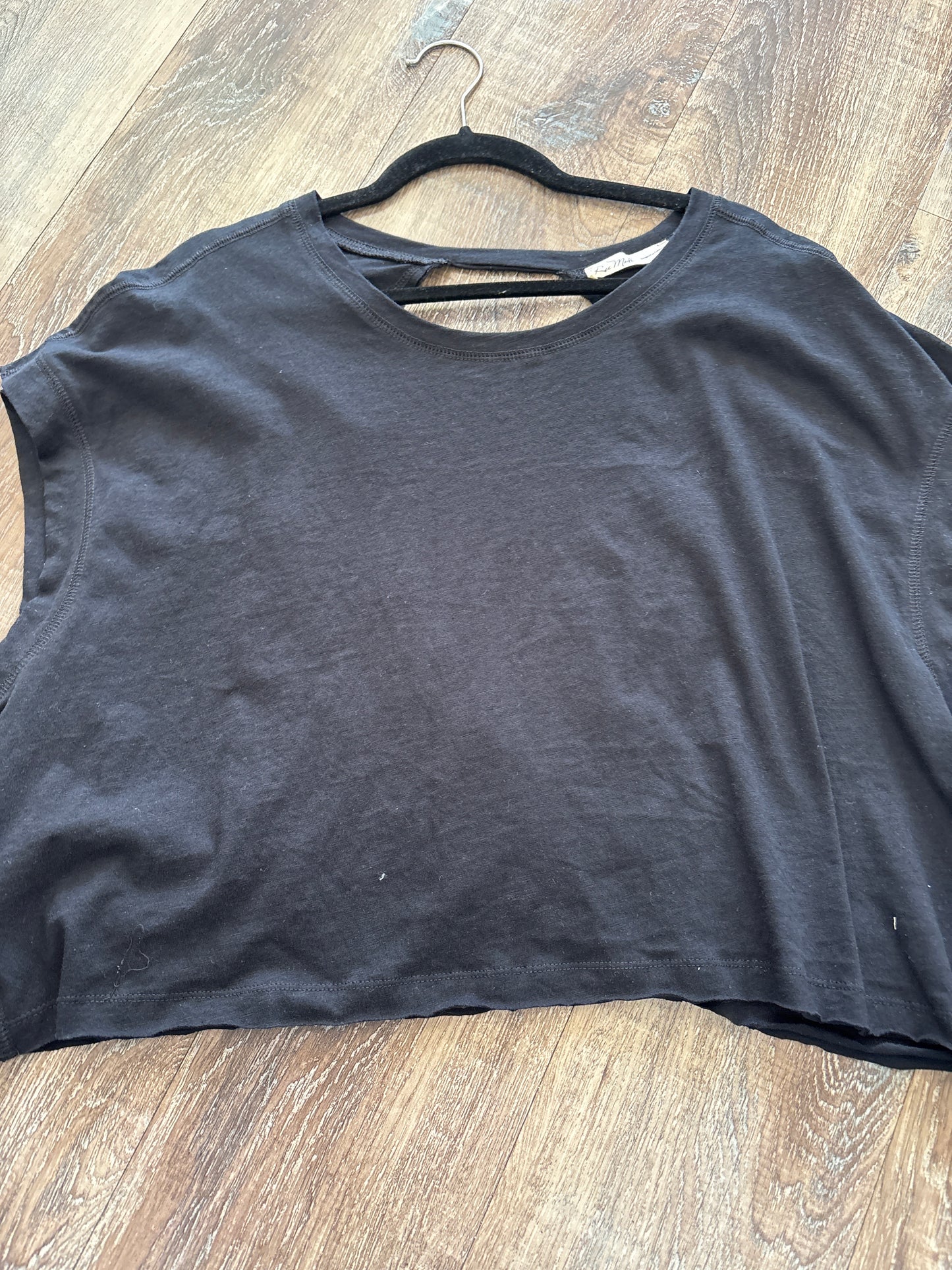 Short sleeve cross back top