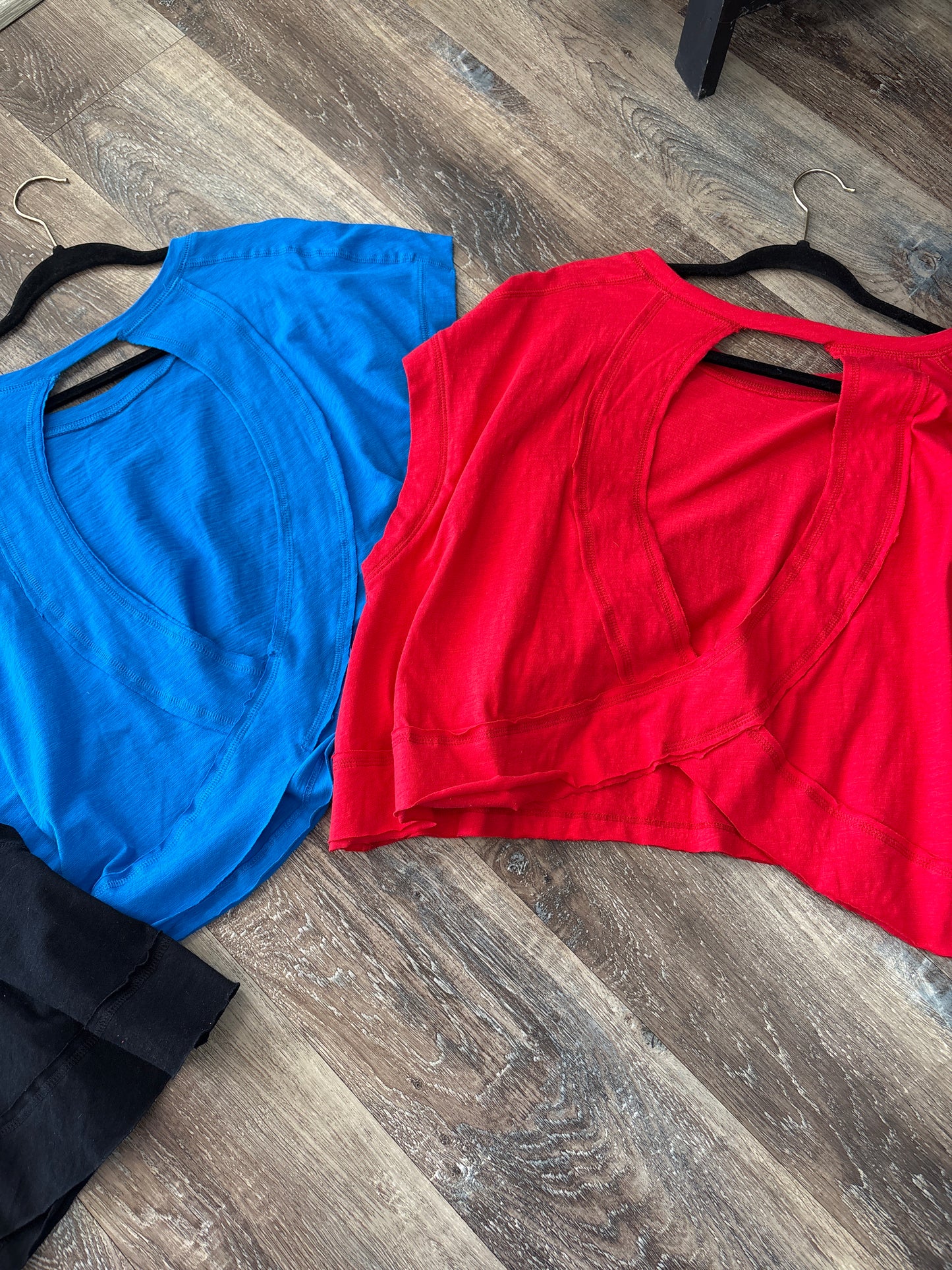 Short sleeve cross back top