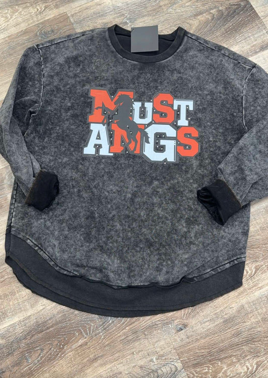 Mustang Mineral Wash sweater w/rhinestone